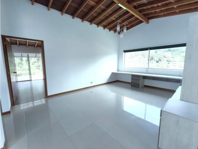 Casa de 3 alcobas en venta en Loma Del Escobero, El Retiro, 350 m² · foto 22 de 24