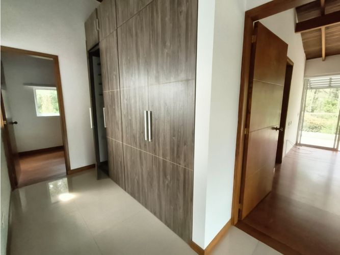 Casa de 3 alcobas en venta en Loma Del Escobero, El Retiro, 350 m² · foto 23 de 24
