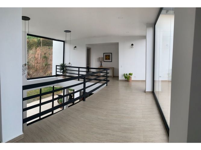 Casa de 4 alcobas en venta en Loma Del Escobero, El Retiro, 215 m² · foto 8 de 16