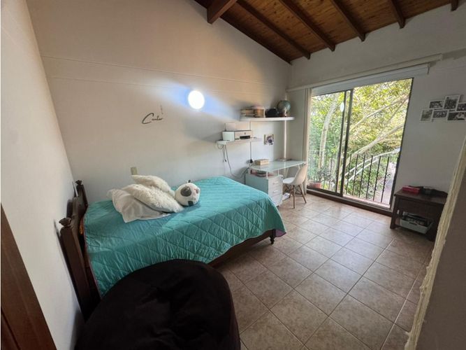 Casa de 4 alcobas en venta en Loma Del Chocho, Envigado, 243 m² · foto 6 de 12