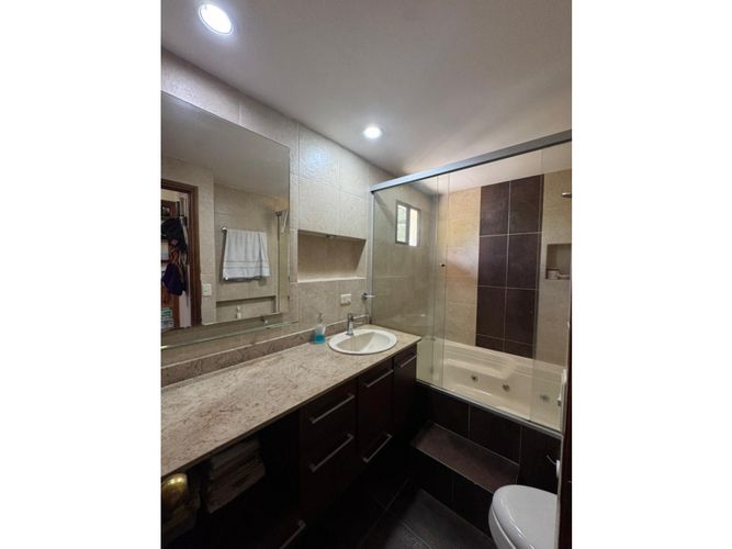 Casa de 4 alcobas en venta en Loma Del Chocho, Envigado, 243 m² · foto 9 de 12