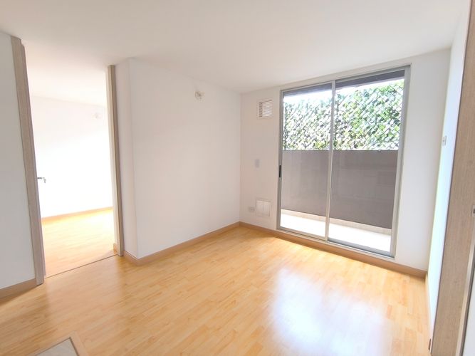 Apartamento en venta en La Giralda, Bogotá · foto 2 de 21