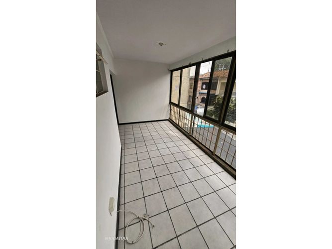 Casa de 2 alcobas en venta en Alamos, Cali, 240 m² · foto 2 de 11