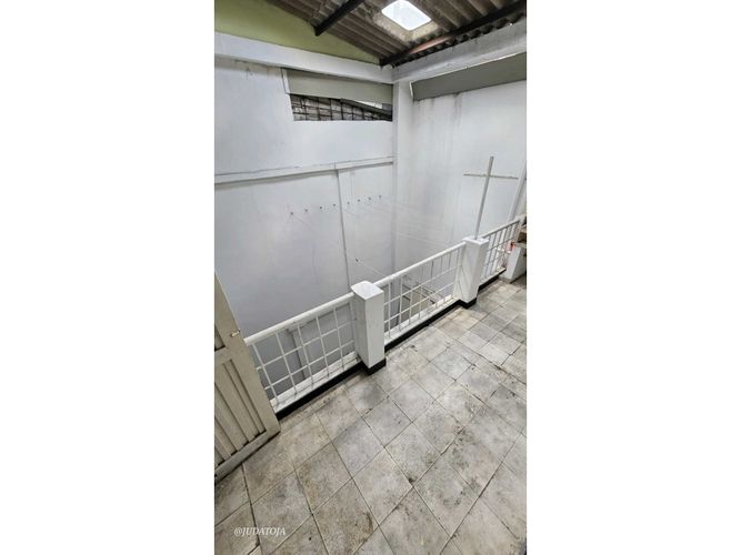 Casa de 2 alcobas en venta en Alamos, Cali, 240 m² · foto 3 de 11