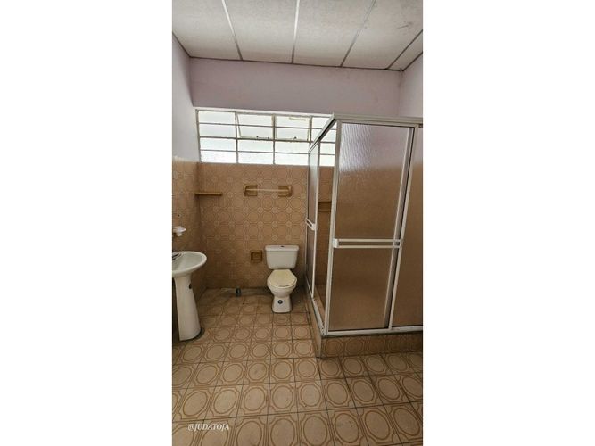 Casa de 2 alcobas en venta en Alamos, Cali, 240 m² · foto 5 de 11