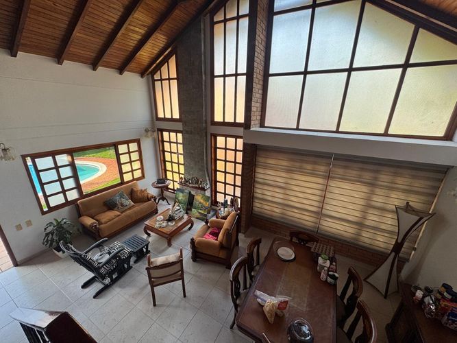 Casa de 4 alcobas en venta en Lagos Del Cacique, Bucaramanga, 400 m² · foto 2 de 9