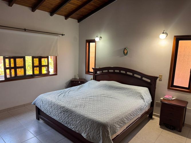 Casa de 4 alcobas en venta en Lagos Del Cacique, Bucaramanga, 400 m² · foto 6 de 9