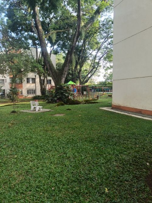 Apartamento de 3 alcobas en venta en Bosques Del Limonar, Cali, 108 m² · foto 2 de 24