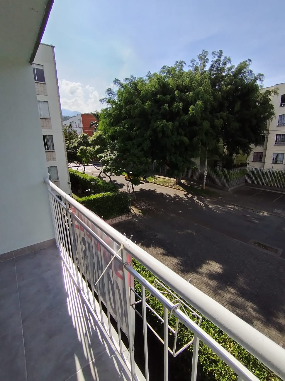 Apartamento en venta en El Refugio, Cali · foto 3 de 24