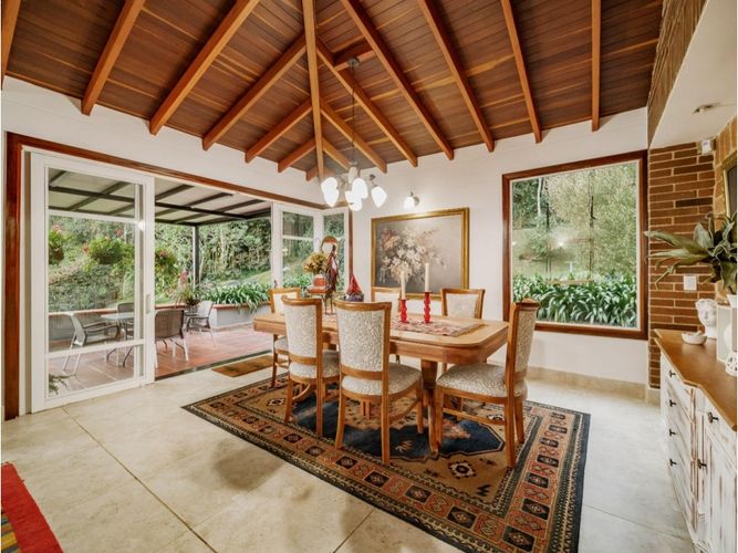 Casa de 4 alcobas en venta en Carrizales, Envigado, 407 m² · foto 6 de 21