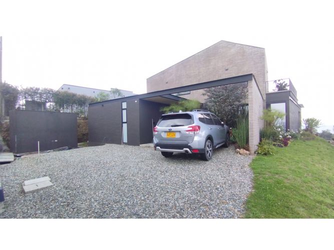 Casa de 3 alcobas en venta en Carrizales, Envigado, 400 m² · foto 3 de 24