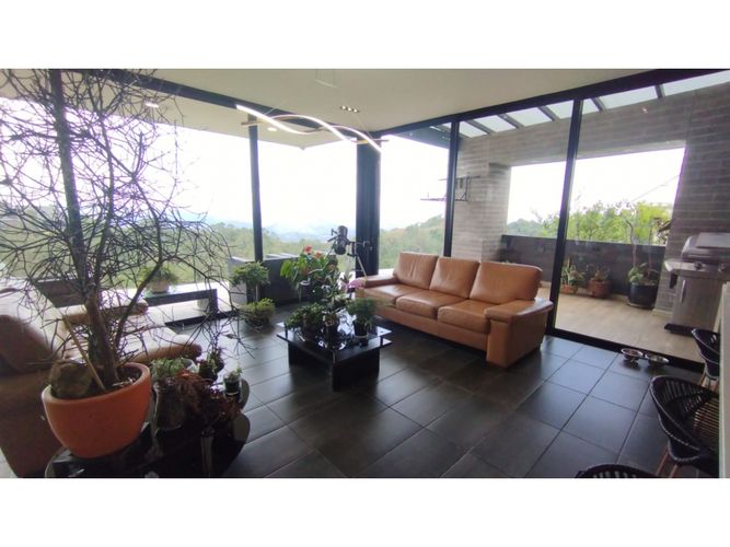 Casa de 3 alcobas en venta en Carrizales, Envigado, 400 m² · foto 17 de 24