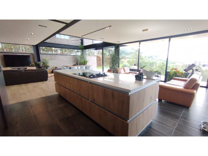 Casa de 3 alcobas en venta en Carrizales, Envigado, 400 m² · foto 22 de 24
