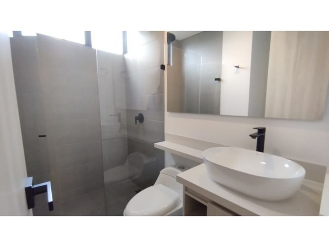 Apartaestudio en venta en Los Naranjos, Medellín, 88 m² · foto 10 de 23
