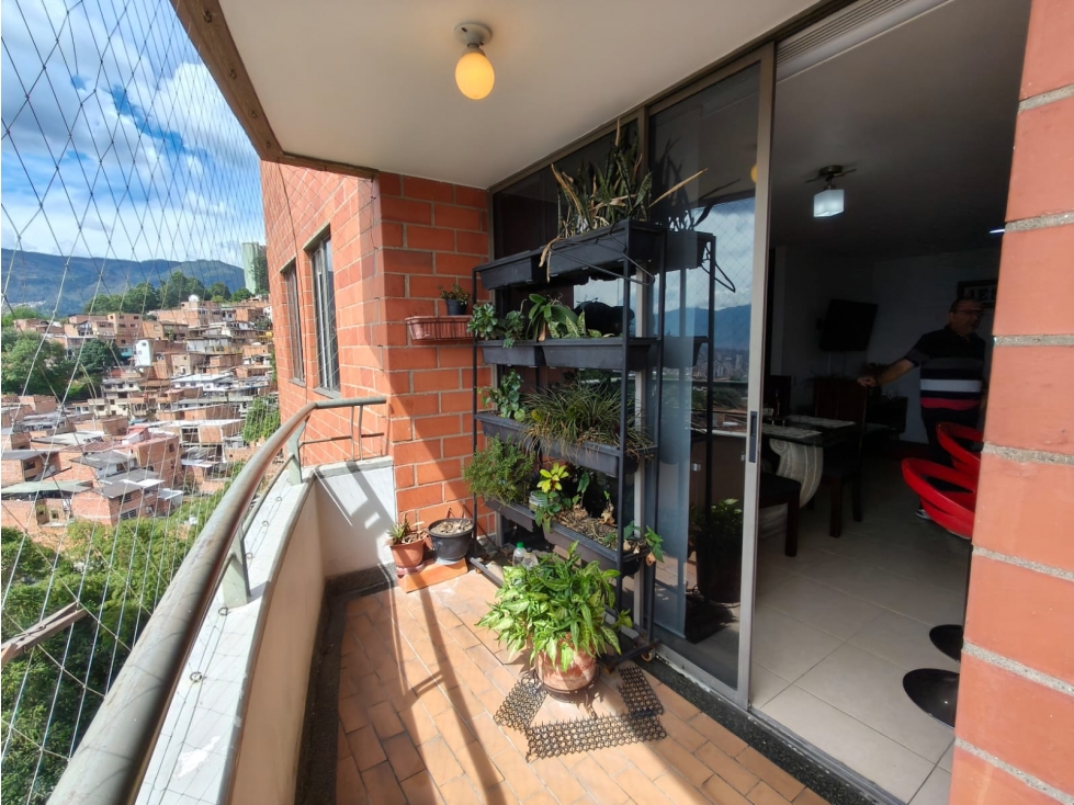Apartamento en venta en Loma del Indio, Medellín 3