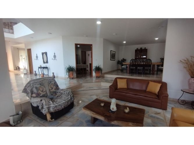 Casa de 3 alcobas en venta en Carrizales, Envigado, 460 m² · foto 8 de 24