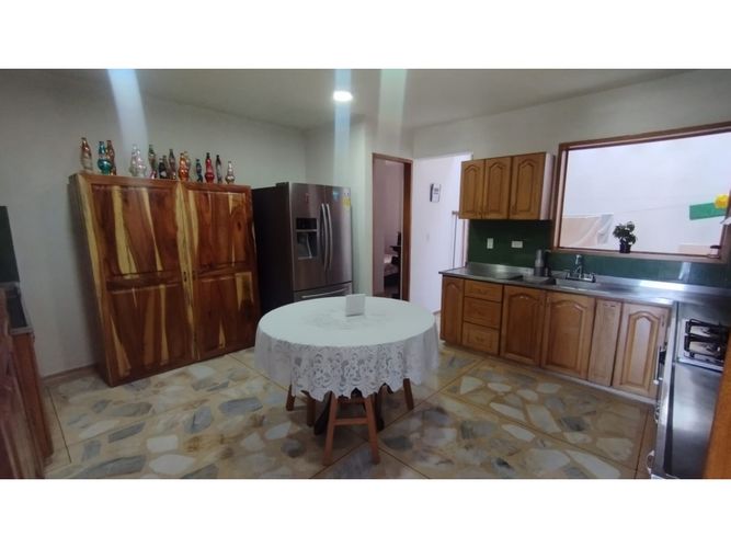 Casa de 3 alcobas en venta en Carrizales, Envigado, 460 m² · foto 10 de 24