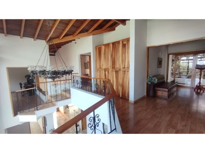 Casa de 3 alcobas en venta en Carrizales, Envigado, 460 m² · foto 11 de 24