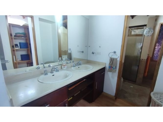 Casa de 3 alcobas en venta en Carrizales, Envigado, 460 m² · foto 14 de 24