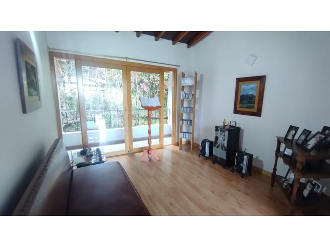 Casa de 3 alcobas en venta en Carrizales, Envigado, 460 m² · foto 16 de 24