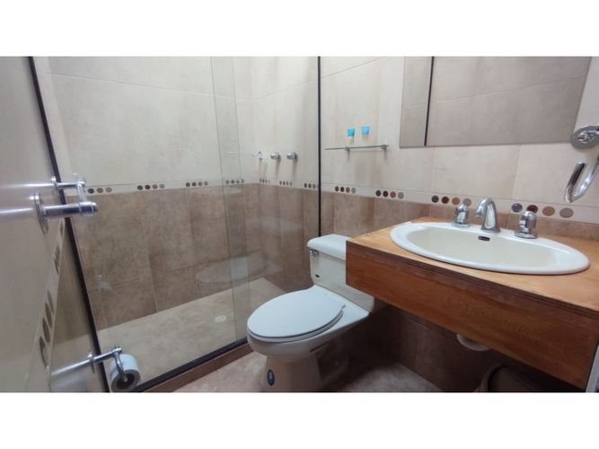 Casa de 3 alcobas en venta en Carrizales, Envigado, 460 m² · foto 18 de 24