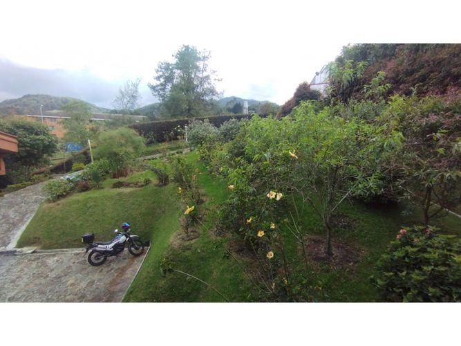 Casa de 3 alcobas en venta en Carrizales, Envigado, 460 m² · foto 19 de 24