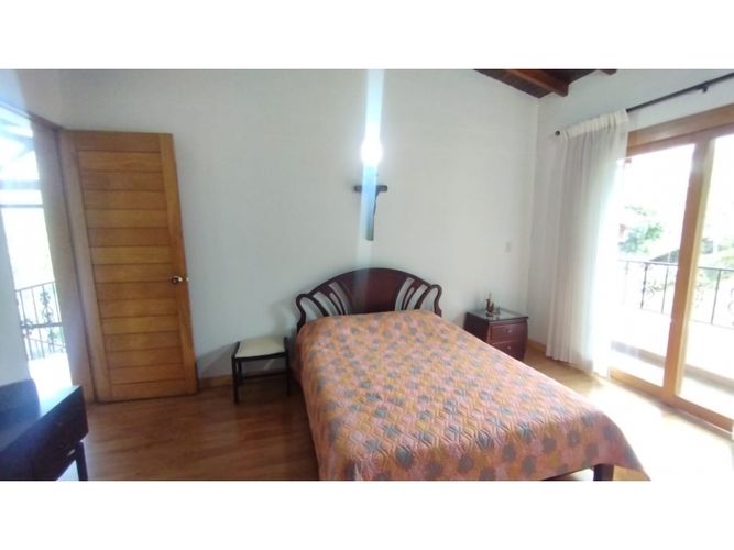 Casa de 3 alcobas en venta en Carrizales, Envigado, 460 m² · foto 21 de 24