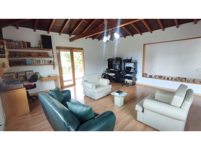 Casa de 3 alcobas en venta en Carrizales, Envigado, 460 m² · foto 24 de 24