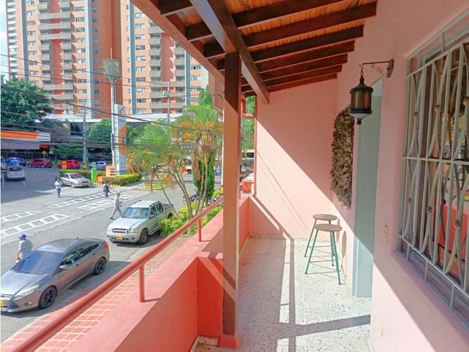 Casa de 6 alcobas en venta en Los Colores, Medellín, 314 m² · foto 8 de 11