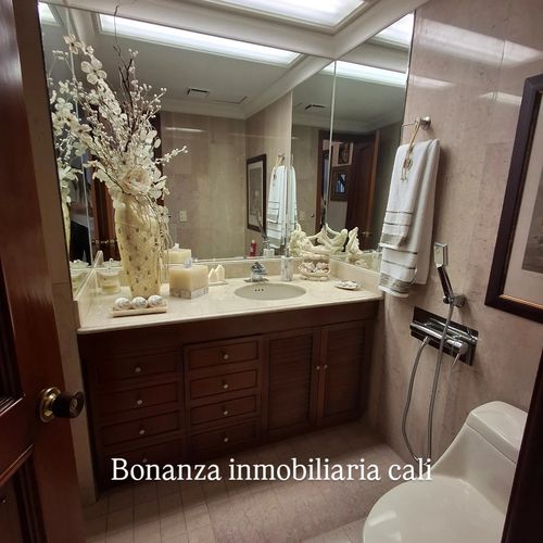 Casa de 4 alcobas en venta en Bellavista, Cali, 480 m² · foto 8 de 14