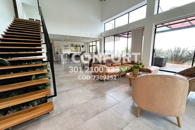 Casa de 4 alcobas en venta en La Catedral, Envigado, 477 m² · foto 3 de 24