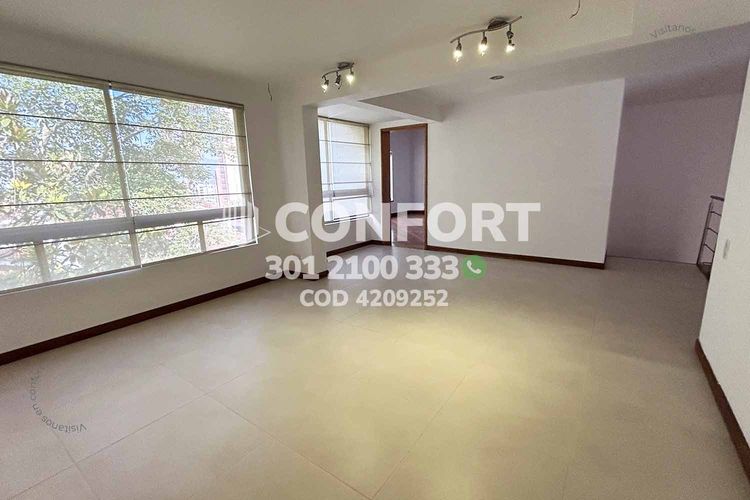 Casa de 3 alcobas en venta en Loma Benedictinos, Envigado, 452 m² · foto 17 de 24