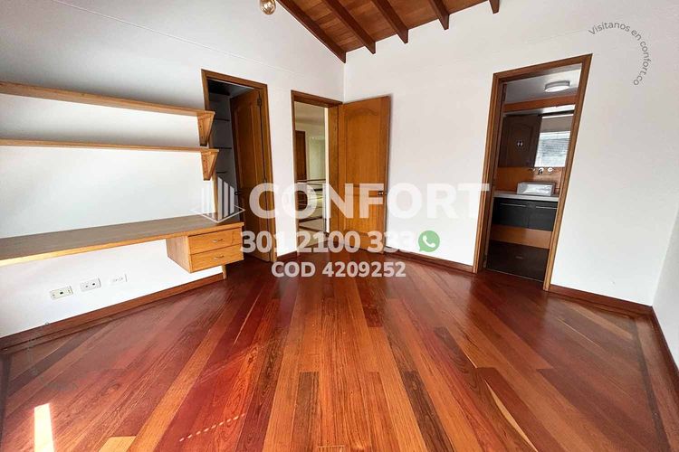 Casa de 3 alcobas en venta en Loma Benedictinos, Envigado, 452 m² · foto 24 de 24