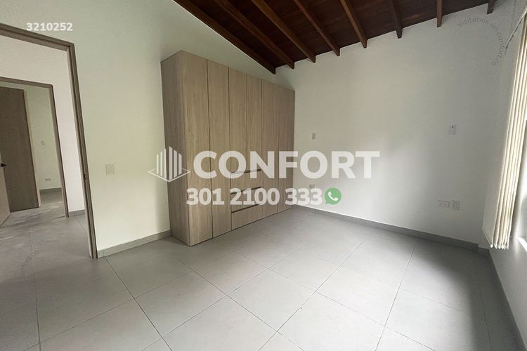 Casa de 4 alcobas en venta en La Mina, Envigado, 330 m² · foto 15 de 24