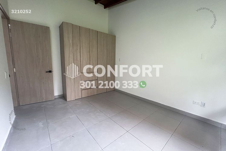 Casa de 4 alcobas en venta en La Mina, Envigado, 330 m² · foto 19 de 24