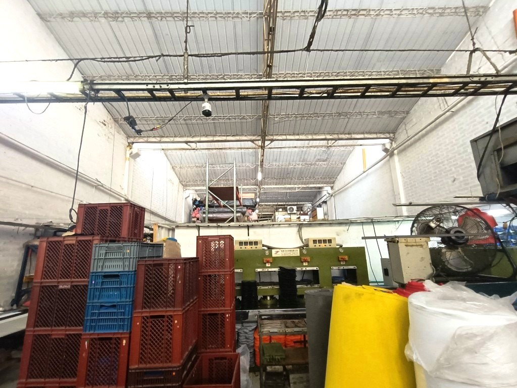Bodega en venta en El Poblado, Medellín [No disponible] 4