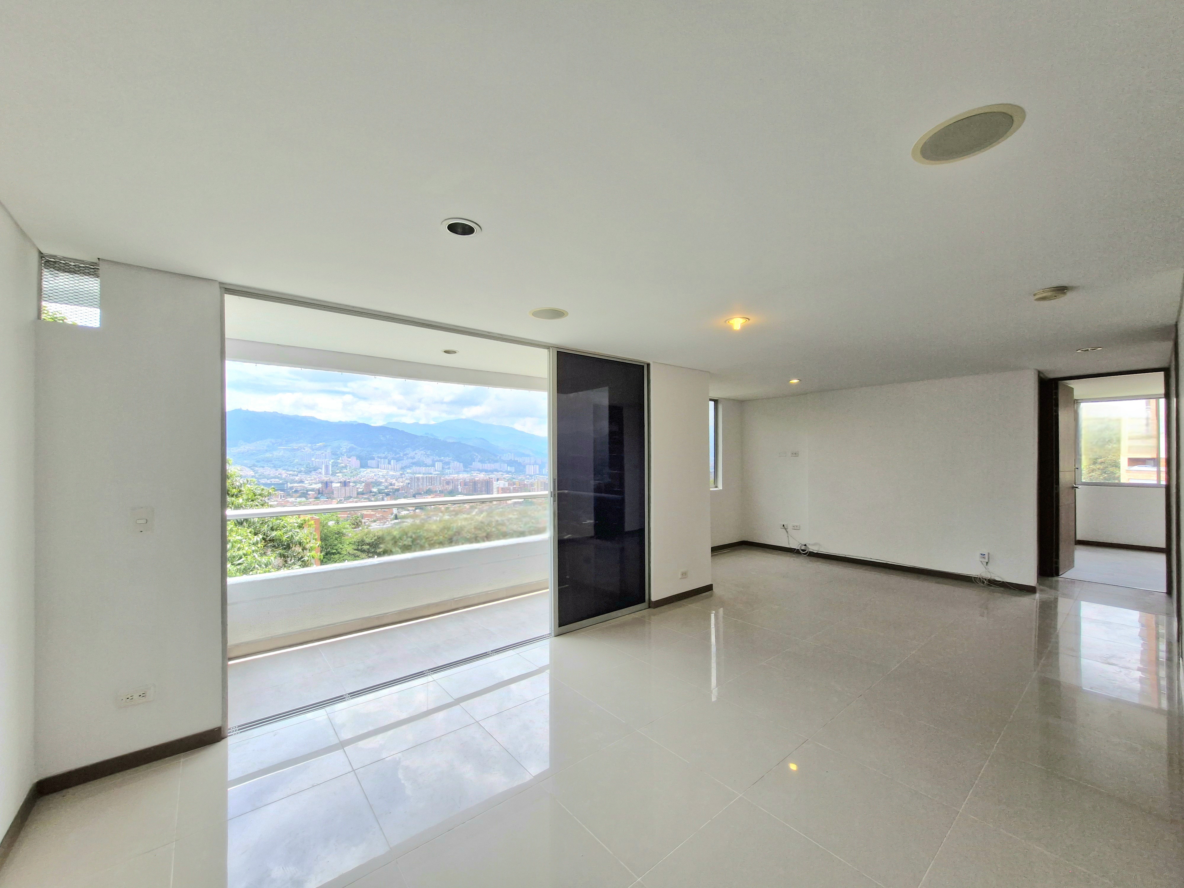 Apartamento en venta en La Inmaculada, Envigado · foto 2 de 15