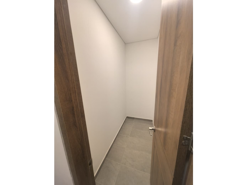 Apartamento en venta en Santa Barbara, Bogotá · foto 5 de 9