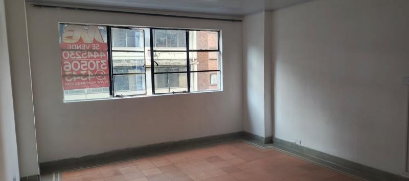 Apartaestudio for sale in La candelaria, Medellín