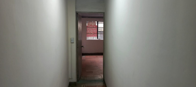 Apartaestudio for sale in La candelaria, Medellín 3