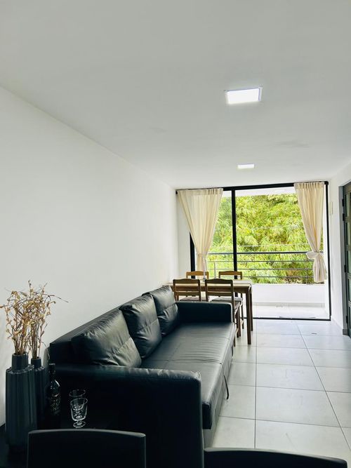 Apartamento de 3 alcobas en venta en Manchester, Bello, 85 m² · foto 3 de 15