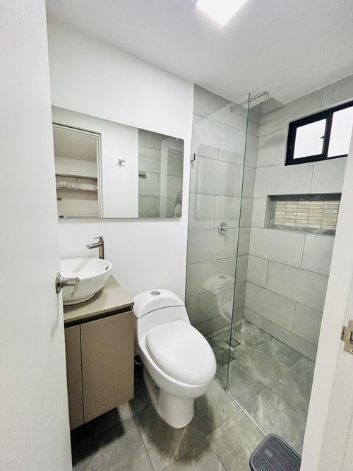 Apartamento de 3 alcobas en venta en Manchester, Bello, 85 m² · foto 7 de 15