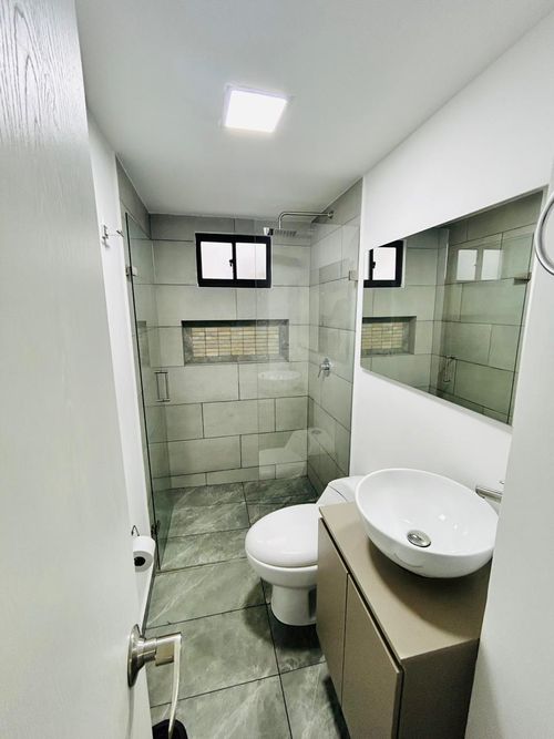Apartamento de 3 alcobas en venta en Manchester, Bello, 85 m² · foto 12 de 15