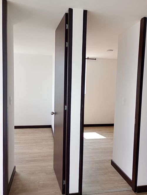 Apartamento de 3 alcobas en venta en Torres De San Vicente, Manizales, 58 m² · foto 2 de 6