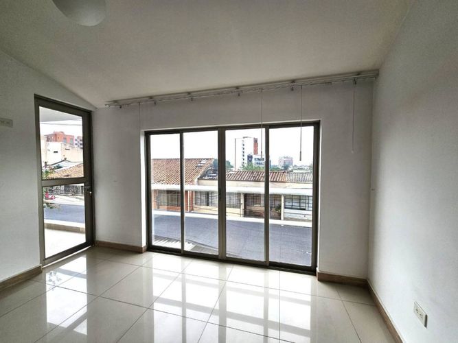 Edificio en venta en Santa Monica, Cali, 565 m² · foto 8 de 24