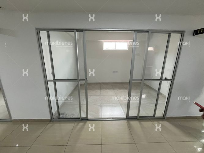 Local en arriendo en Cabecera Urbana San Cristobal, Medellín, 8 m² · foto 2 de 6