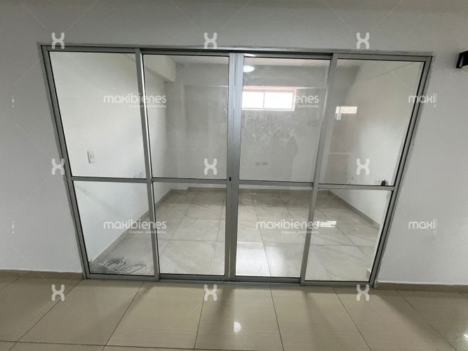 Local en arriendo en Cabecera Urbana San Cristobal, Medellín, 8 m² · foto 3 de 6