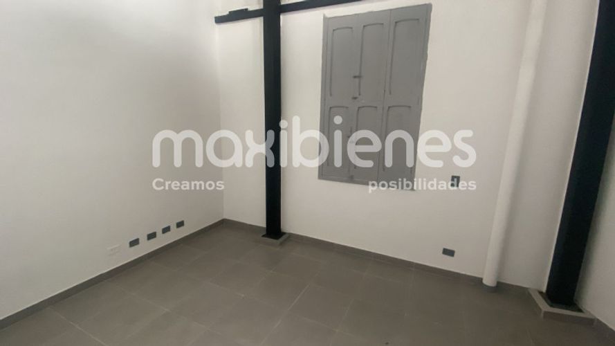 Local en arriendo en Bombona No.1, Medellín, 350 m² · foto 2 de 24