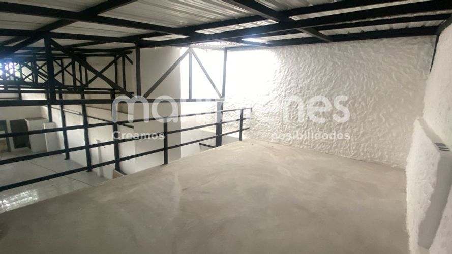 Local en arriendo en Bombona No.1, Medellín, 350 m² · foto 7 de 24