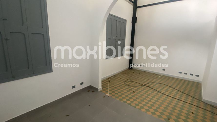 Local en arriendo en Bombona No.1, Medellín, 350 m² · foto 19 de 24
